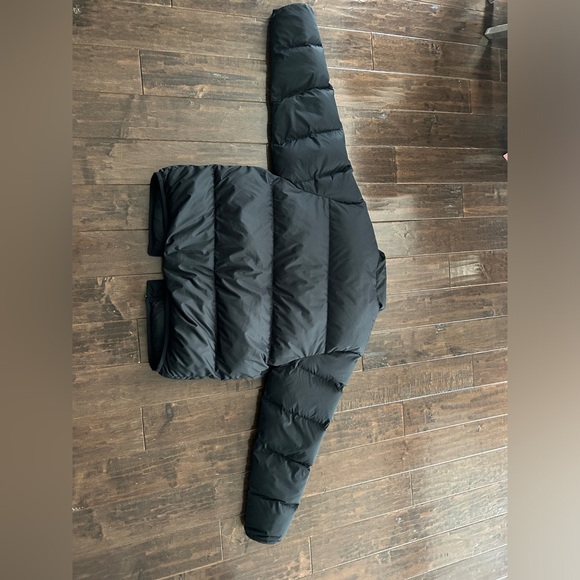 Size Medium Nike Puffer Jacket - Picture 2 of 3